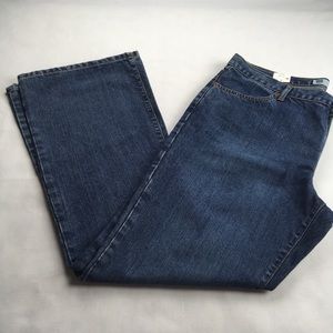 NWT GAP Low Rise Flare Jeans Size 16